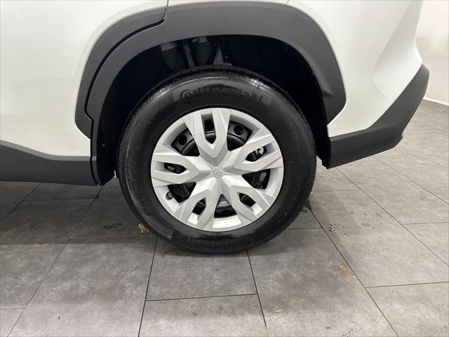 Certified Used 2022 Wind Chill Pearl Toyota L image 12