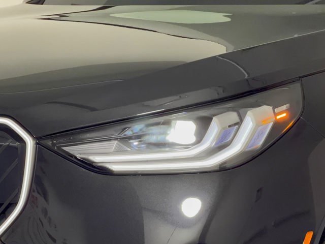 New 2026 Black Sapphire Metallic BMW 30 xDrive image 11