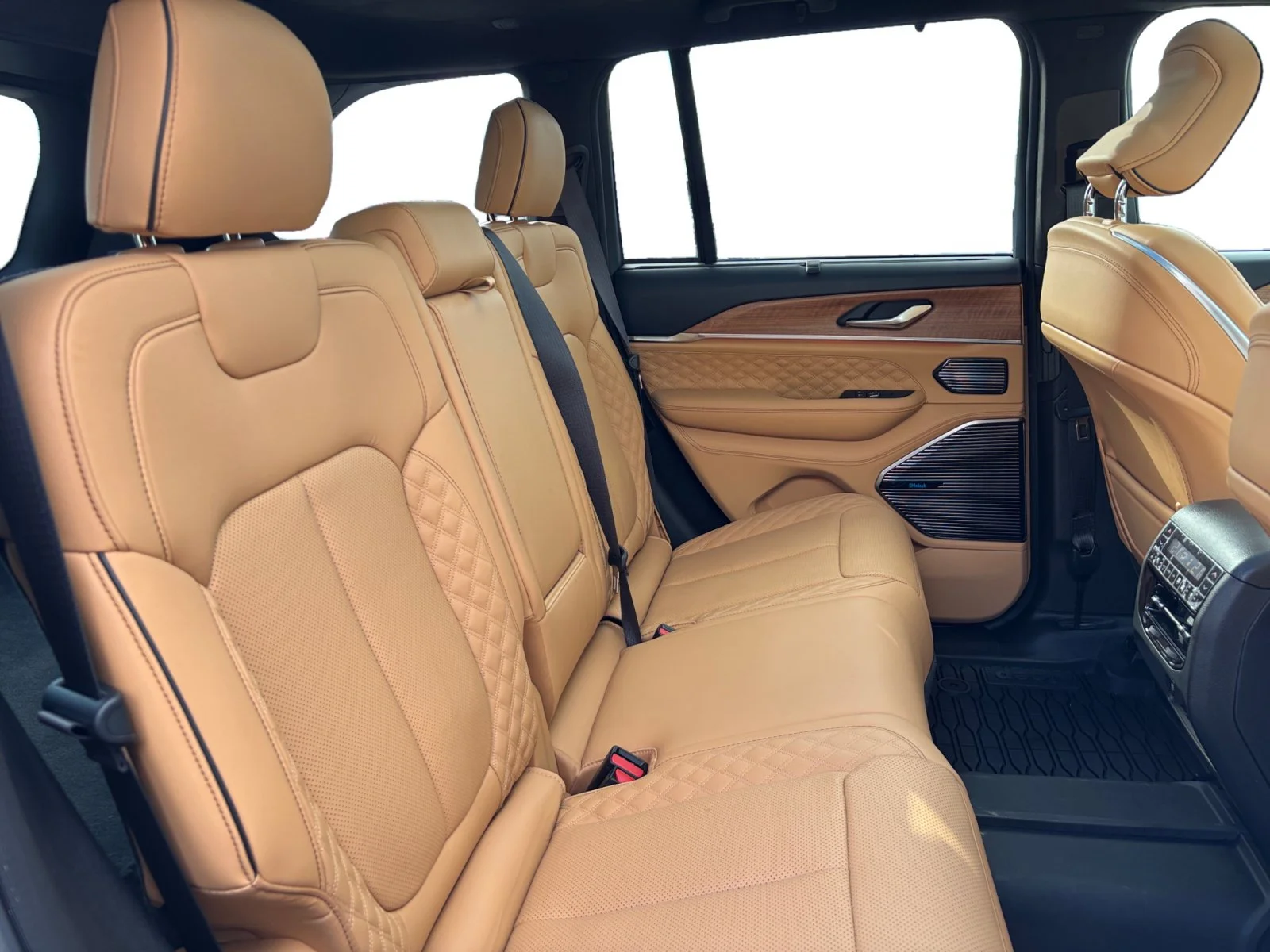 New 2026 Bright White Jeep Summit image 18