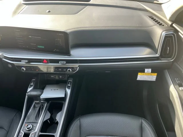 New 2026 White Kia S image 9