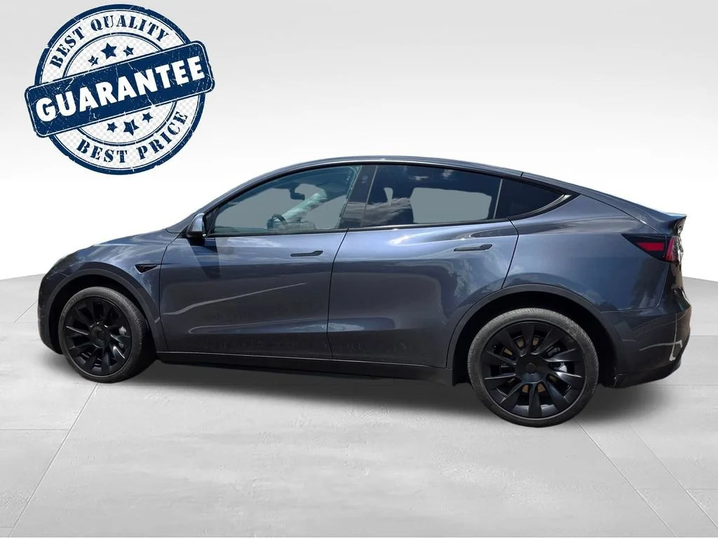Used 2023  Tesla Long Range image 4