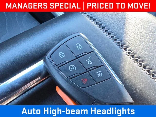 Used 2023 White GMC Denali image 28