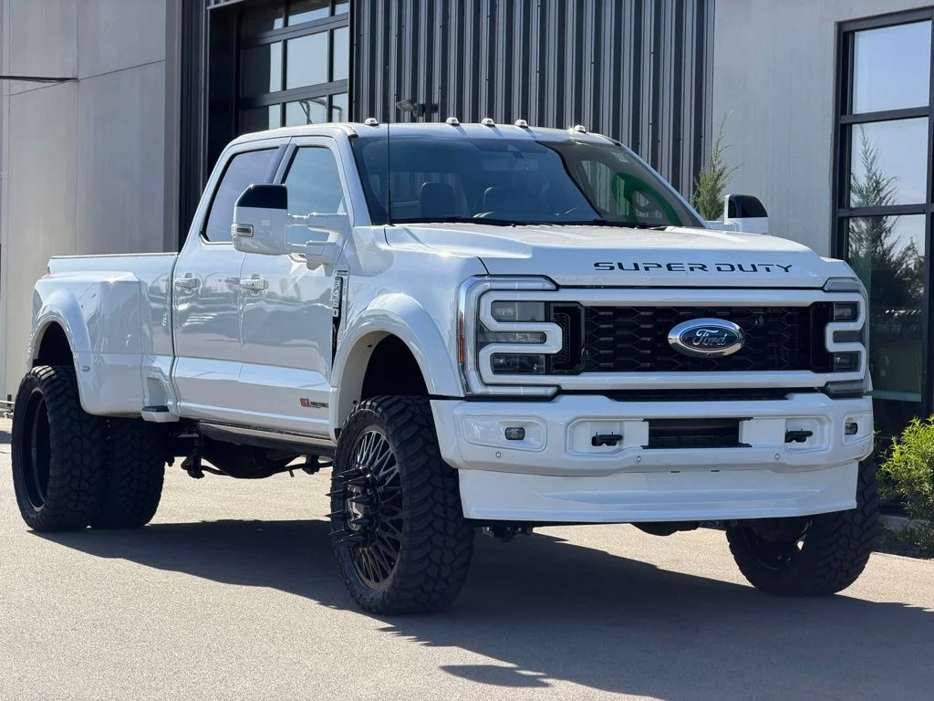 Used 2025 White Ford Platinum image 4