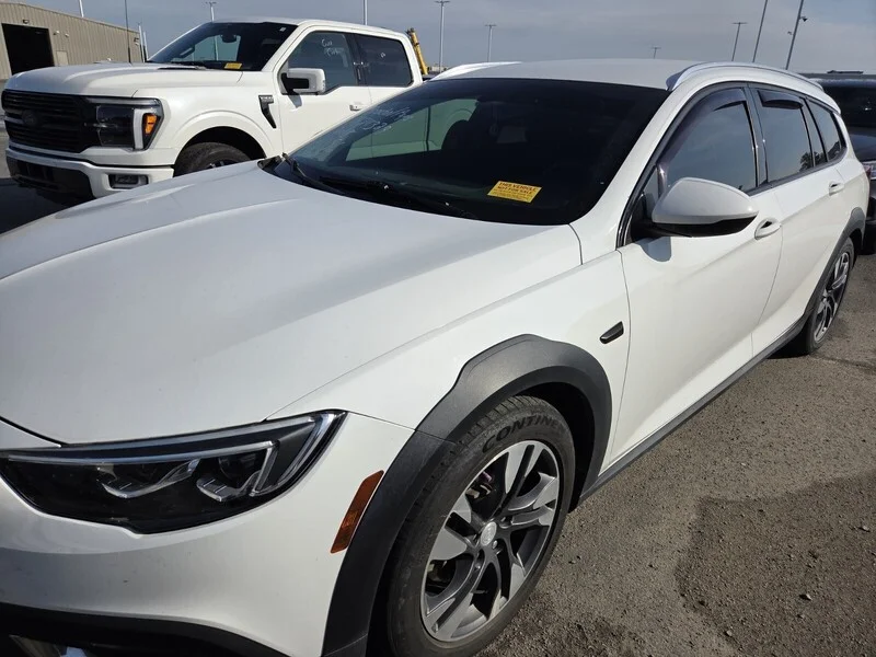 Used 2018 Summit White BUICK PREFERRED image 4