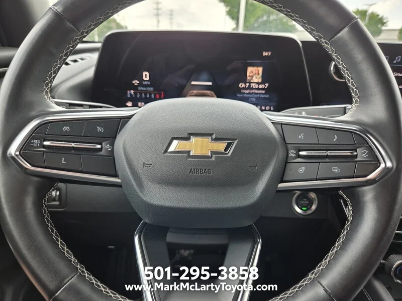 Used 2025 Summit White CHEVROLET FWD 4DR LT W/1LT image 22