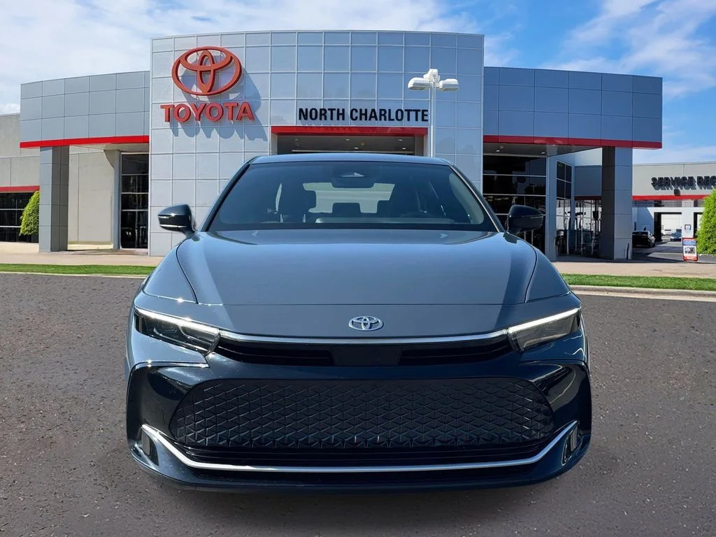 Used 2026 White Toyota XLE image 3