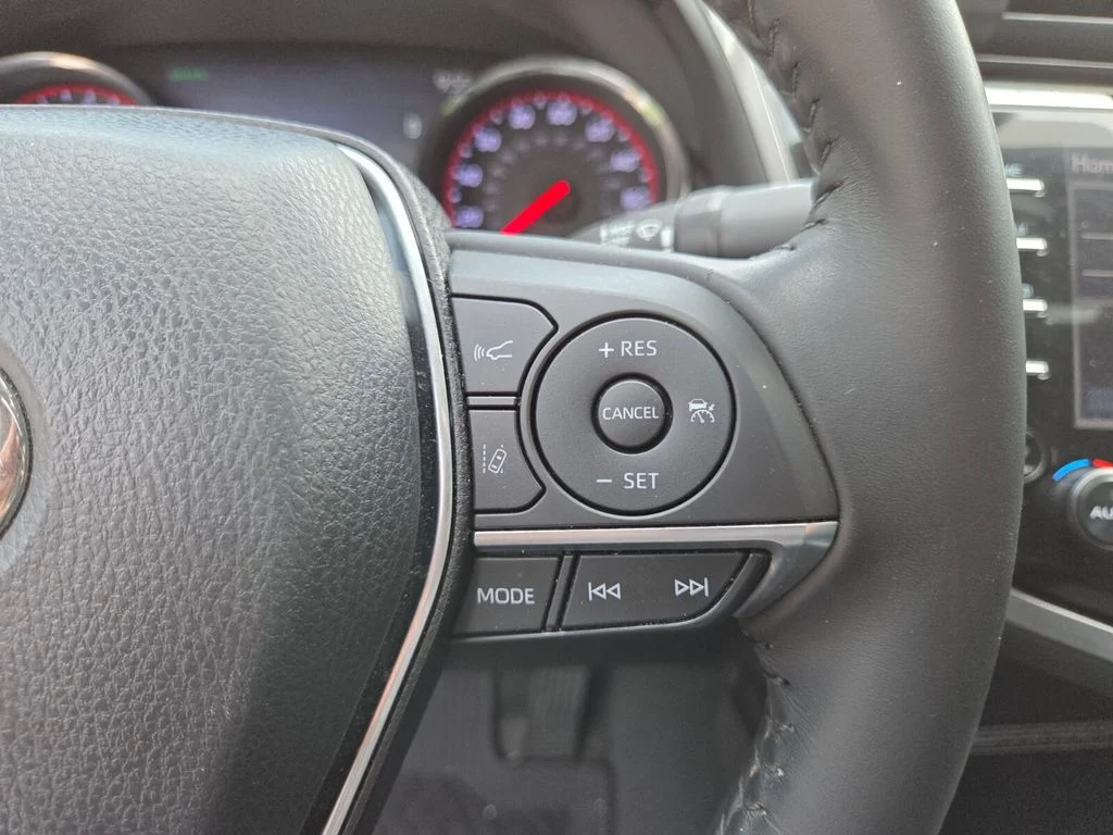 Used 2019 Blue Toyota XSE V6 image 30
