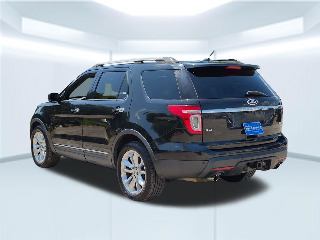 Used 2013 Black Ford XLT image 4