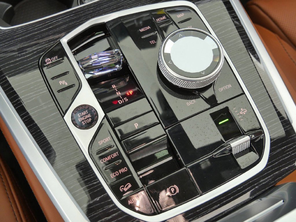 Used 2026 Brooklyn Grey Metallic BMW xDrive40i image 49