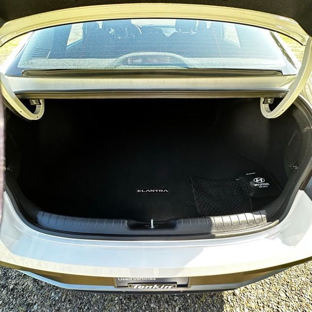 2025 Hyundai Elantra SEL - Photo 25
