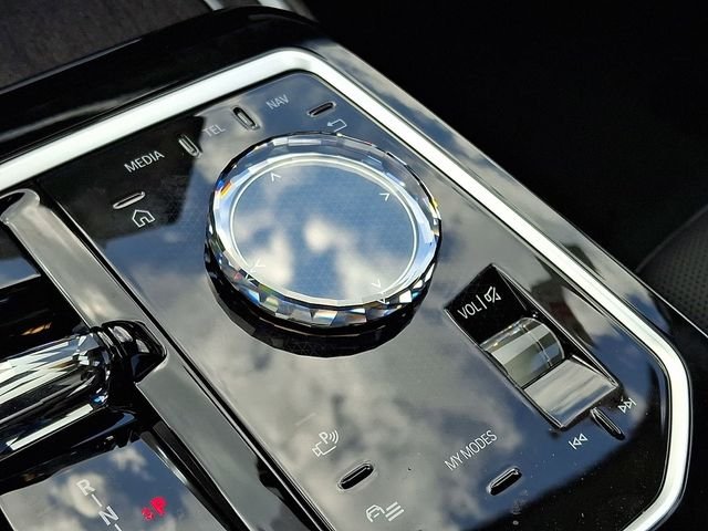 New 2026 Black Sapphire Metallic BMW 740i xDrive image 14