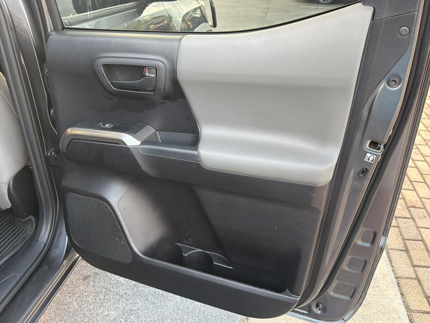 Used 2020 Magnetic Gray Metallic Toyota SR5 V6 image 15