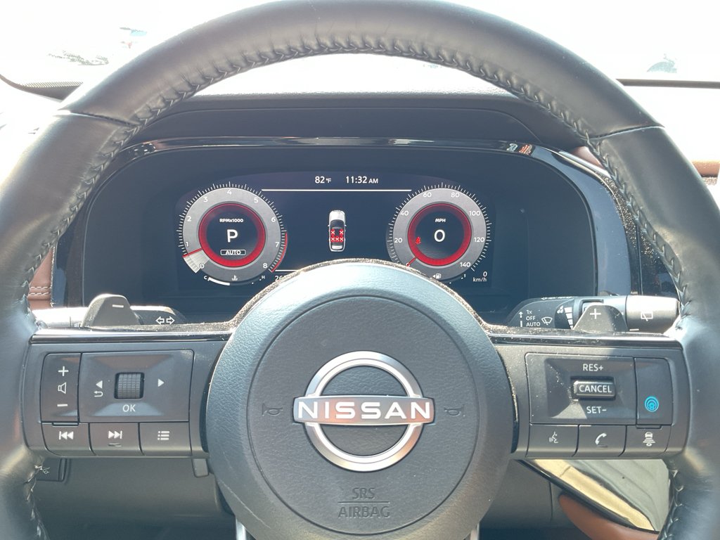 Used 2022 Pearl White Tricoat/Super Black Nissan Platinum image 22