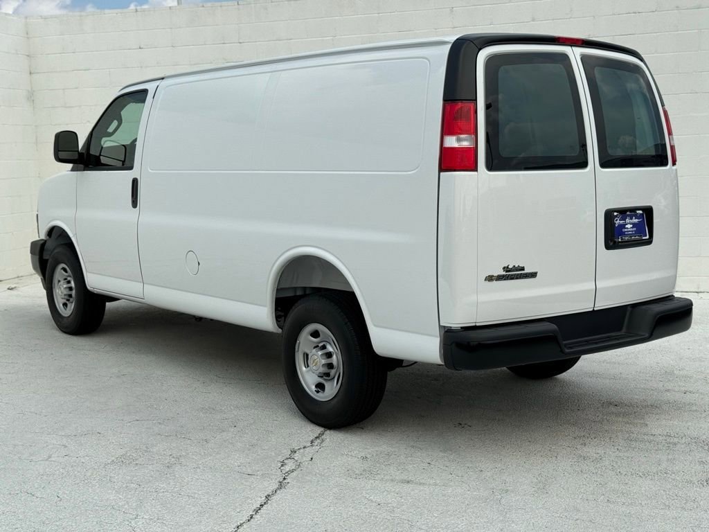 2025 Chevrolet Express Cargo Work Van - Photo 9
