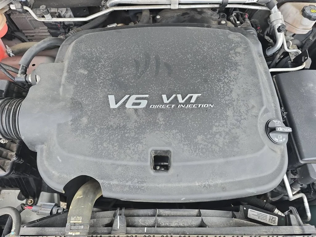 Used 2021 SUMMIT WHITE GMC 4WD Elevation image 31