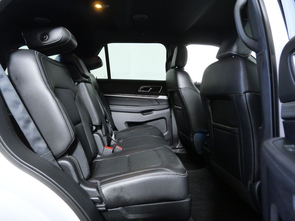 Used 2018 White Ford Limited image 7