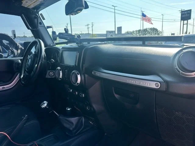 Used 2015 Black Jeep Unlimited Rubicon image 12