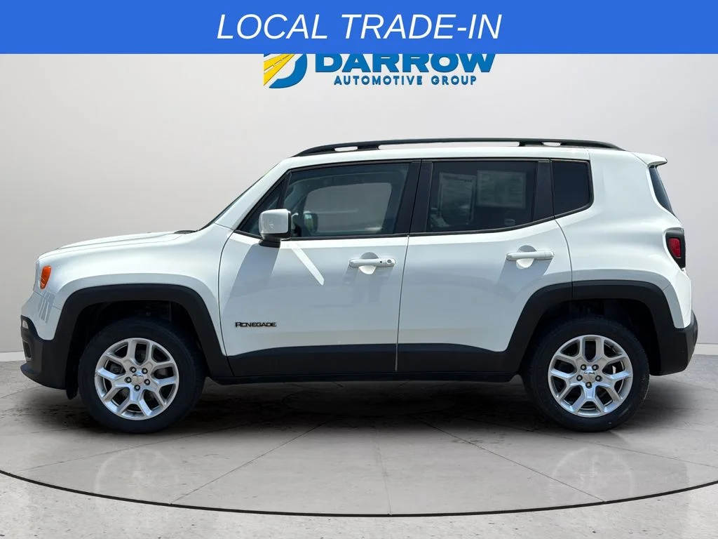 Used 2018 White Jeep Latitude image 2