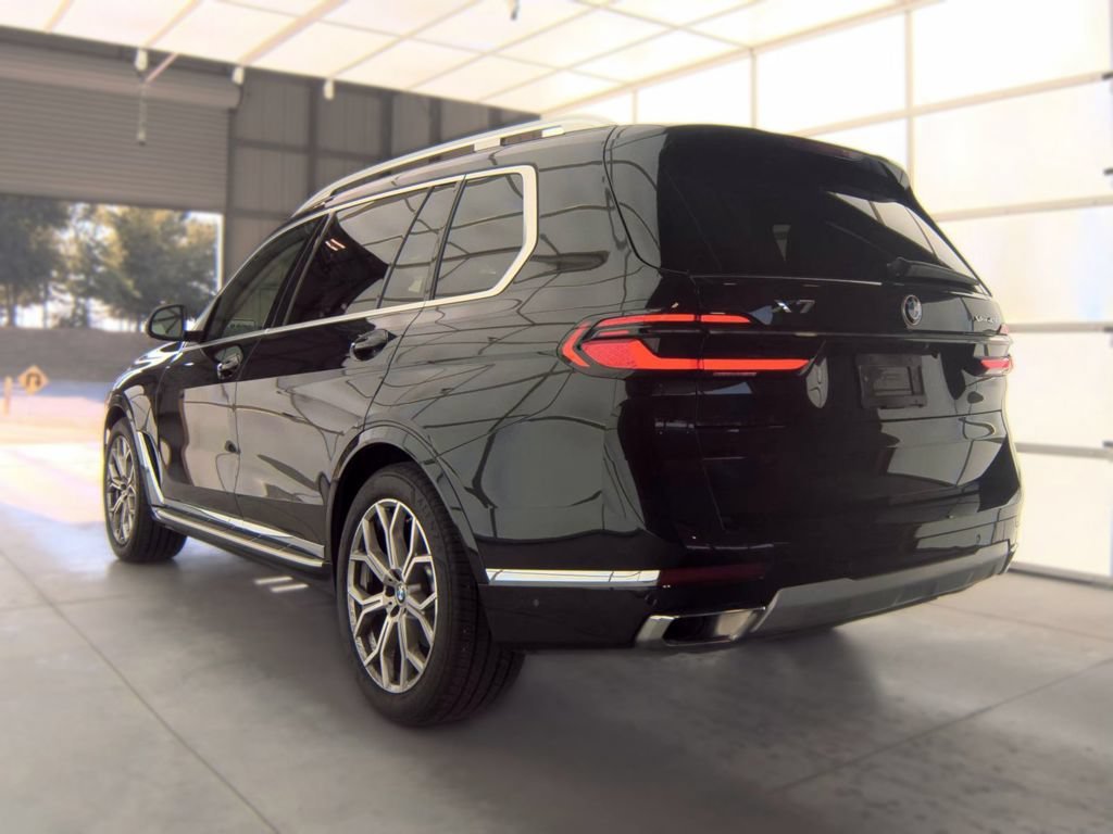 Used 2026 Black BMW xDrive40i image 8