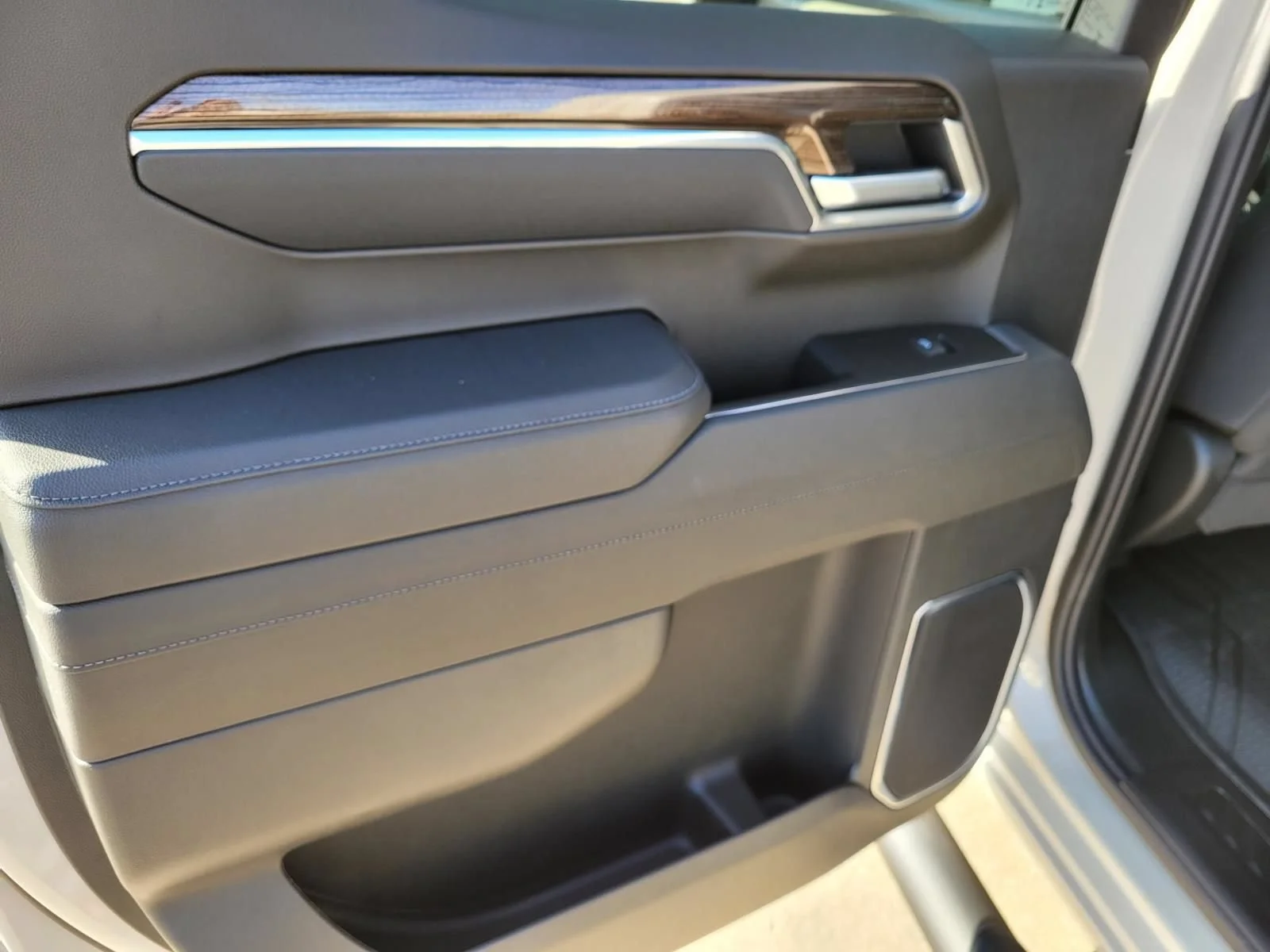 2026 Chevrolet Silverado 1500 RST - Photo 7