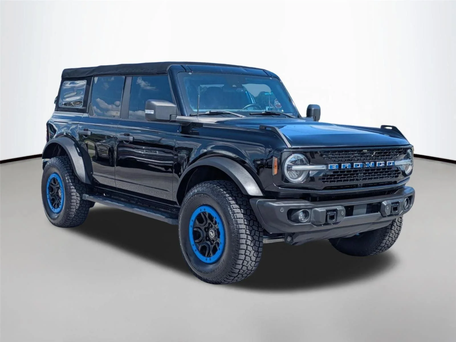 Used 2022 Shadow Black Ford Wildtrak image 3
