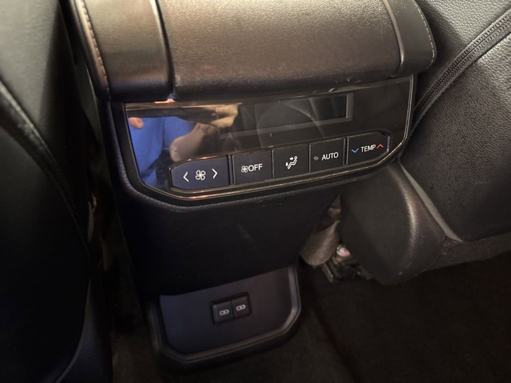 Used 2023 Silver Toyota L image 25