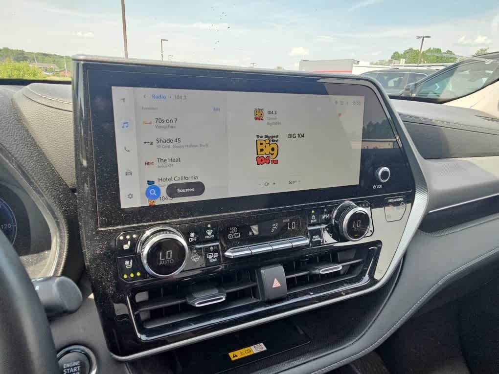 Used 2023 Magnetic Gray Metallic Toyota Platinum image 11