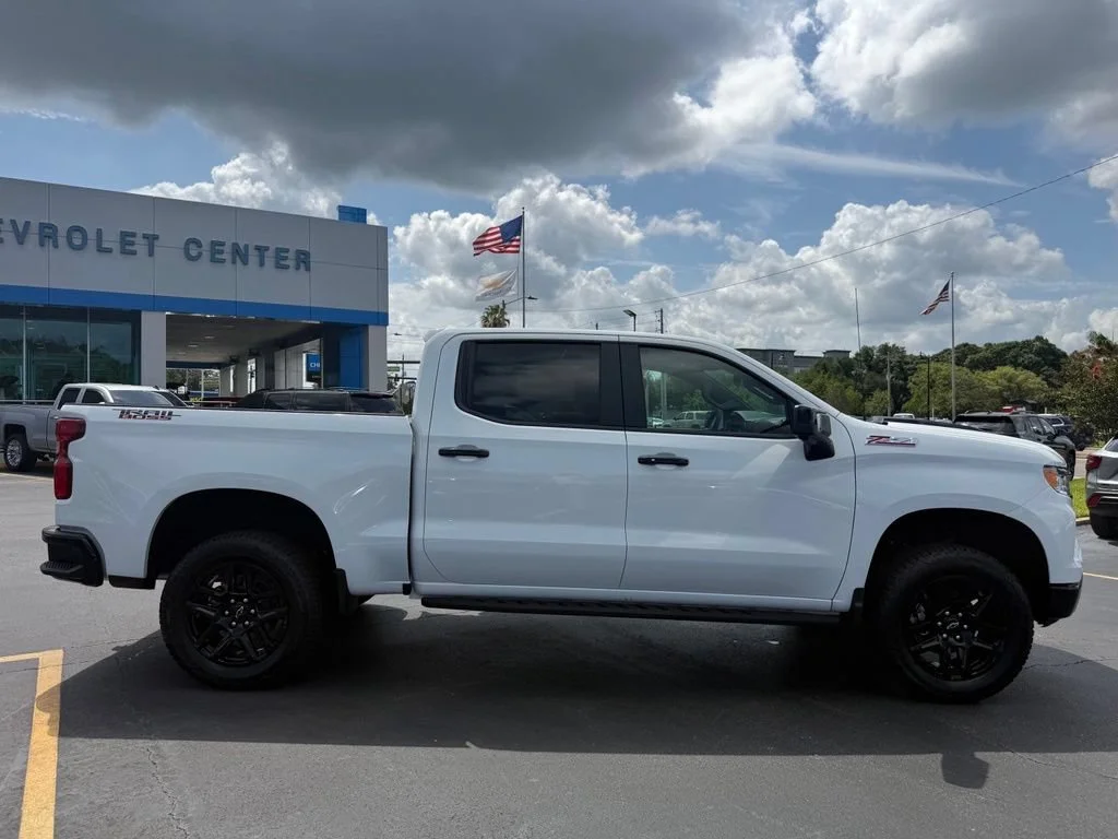 2026 Chevrolet Silverado 1500 LT Trail Boss - Photo 9
