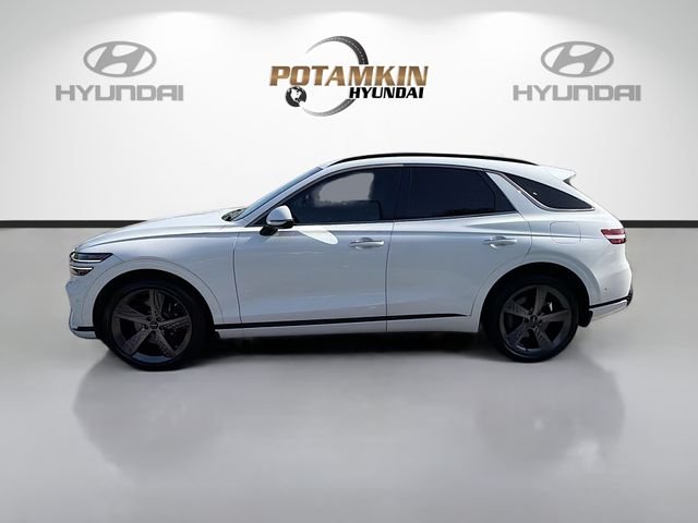 Used 2024 White Genesis 2.5T image 8