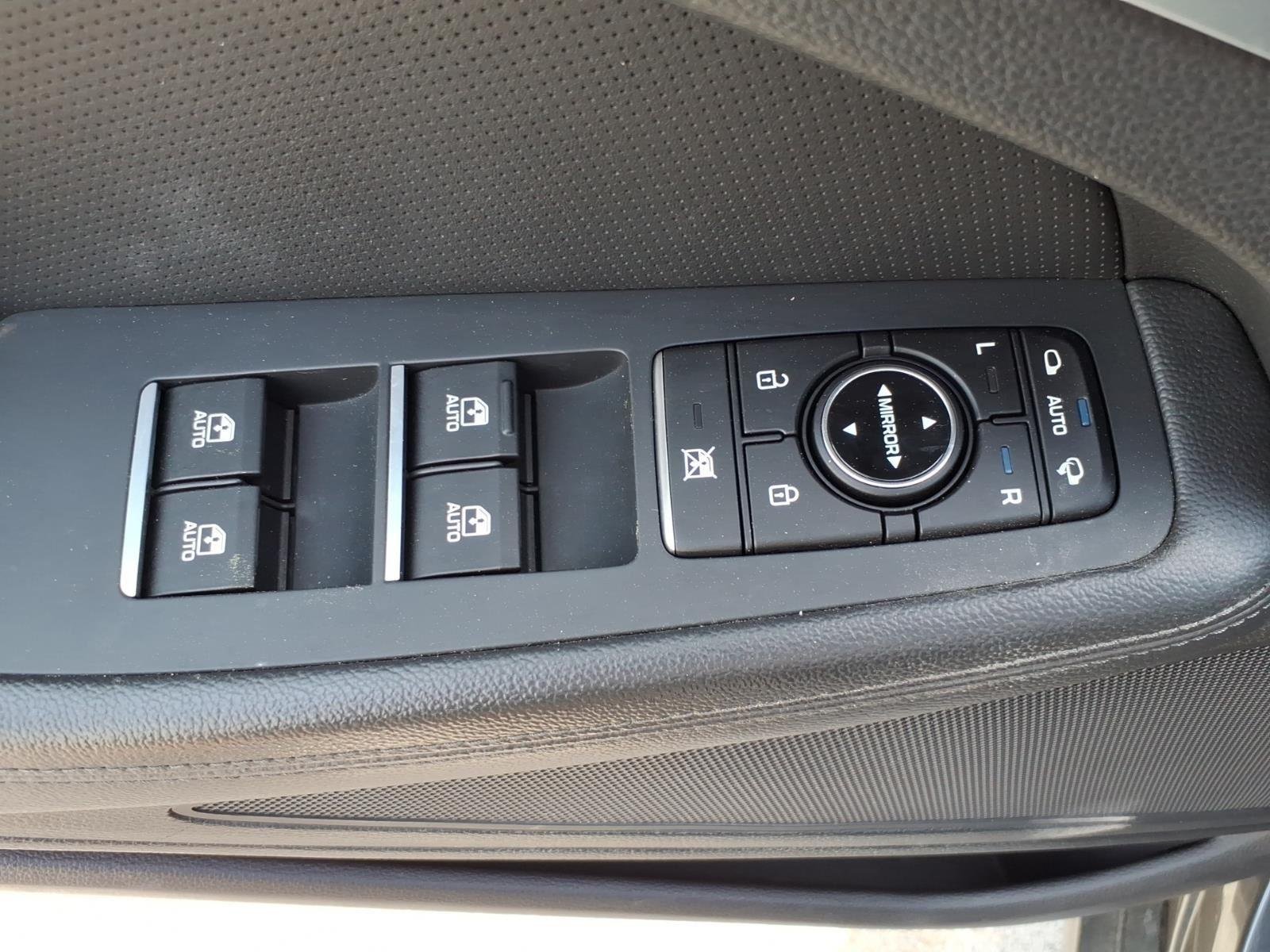 Used 2020 Himalayan Gray Genesis 3.8L image 11