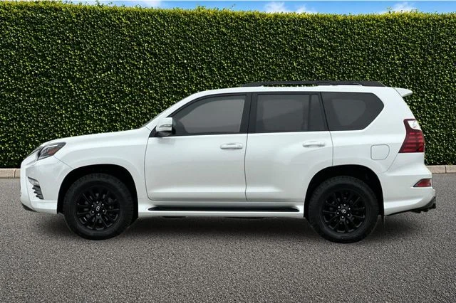 Used 2022  Lexus 460 image 7