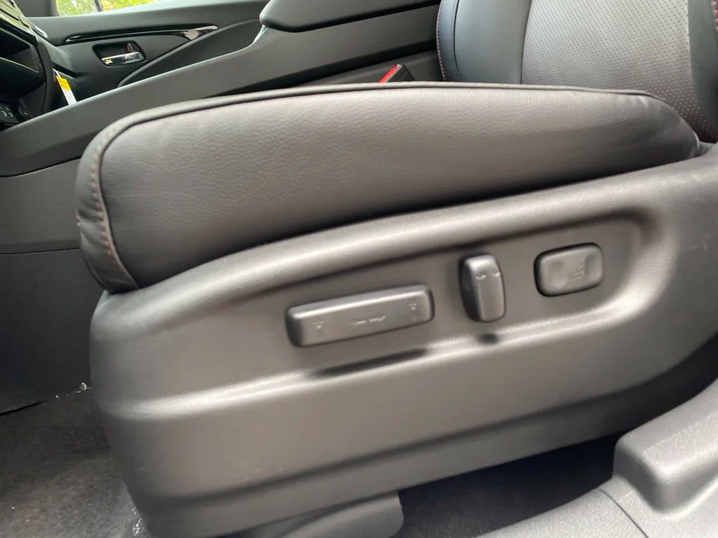 New 2026 Sonic Gray Pearl Honda Black Edition image 11