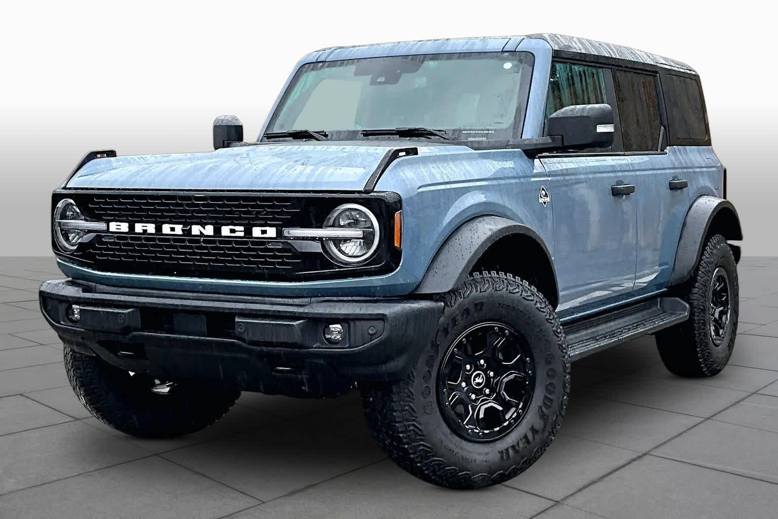 Used 2025 Azure Gray Metallic Tri-Coat Ford Outer Banks image 35
