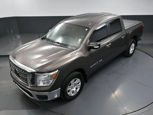 Used 2018 Brown Nissan SV image 46