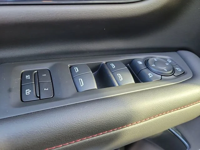2022 Chevrolet Suburban RST - Photo 23
