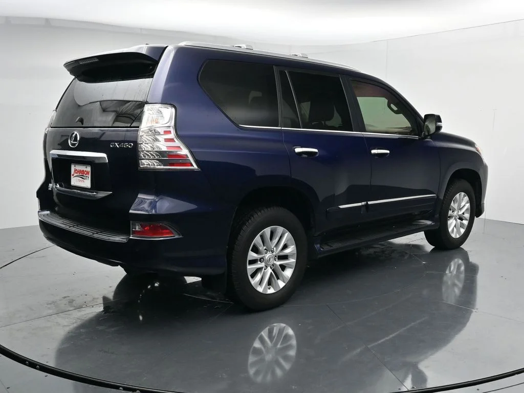 Used 2017  Lexus 460 image 8