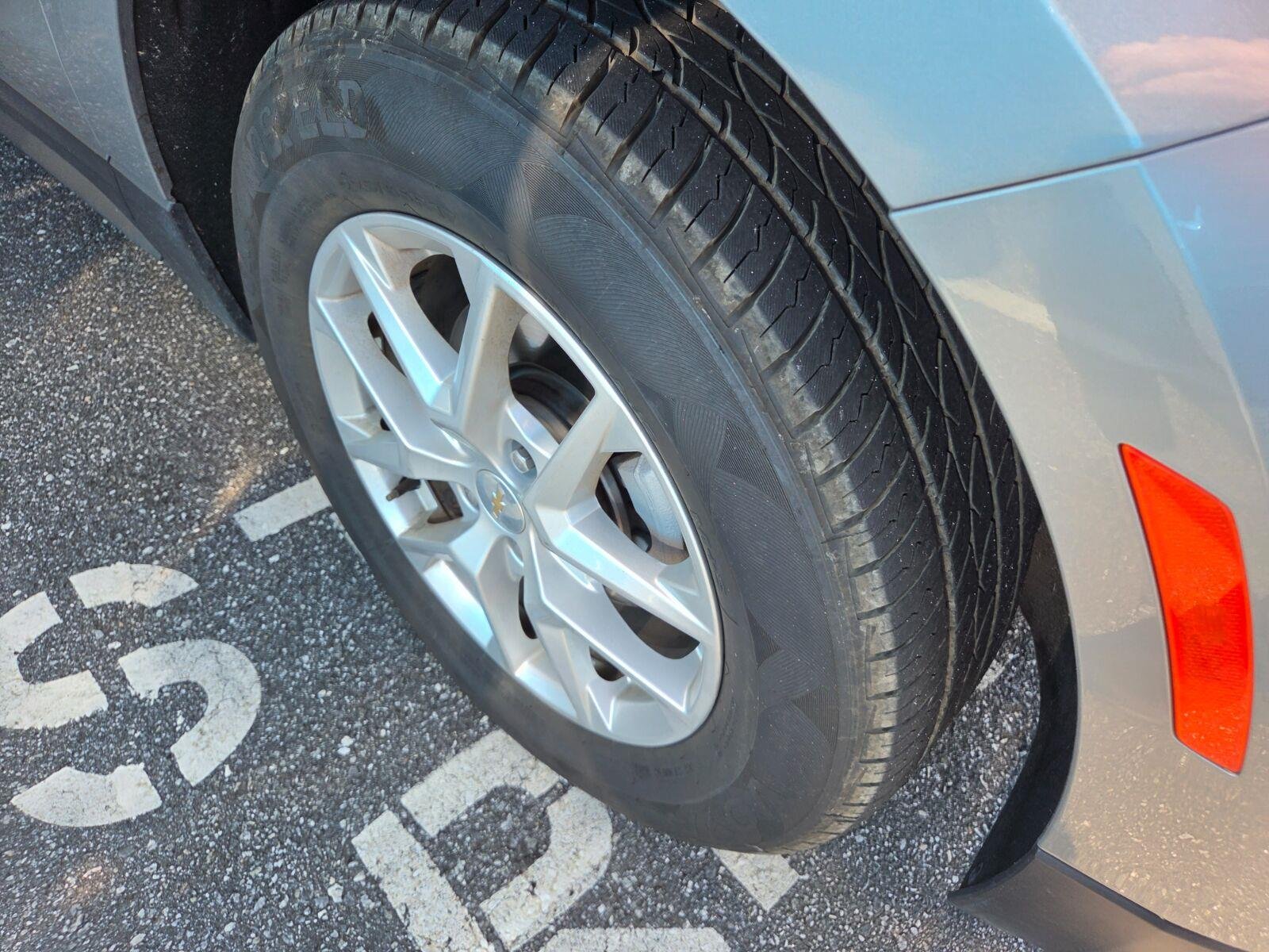 Used 2024 Sterling Gray Metallic Chevrolet LT image 4