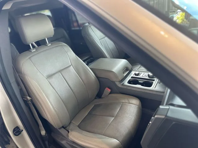 Used 2018 Gold Ford XLT image 27