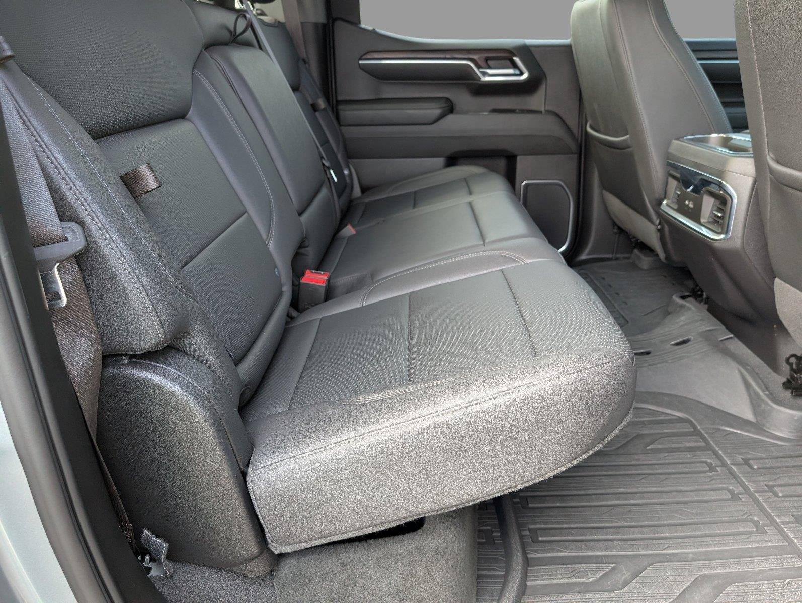 Used 2023 STERLING METALLIC GMC SLT image 40