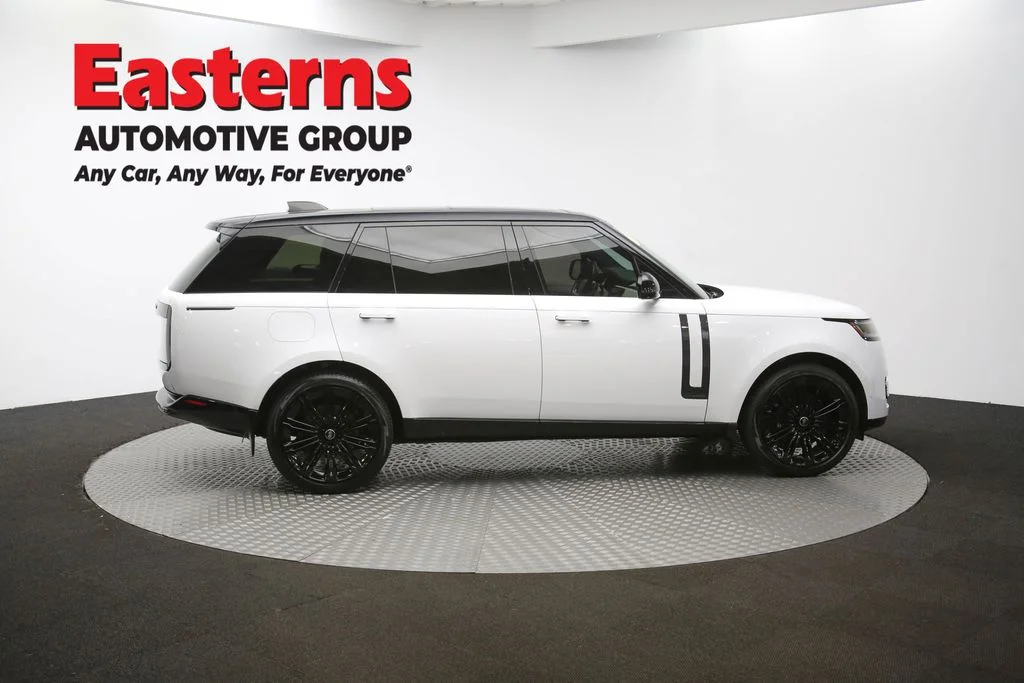 Used 2024 White Land Rover Autobiography image 47