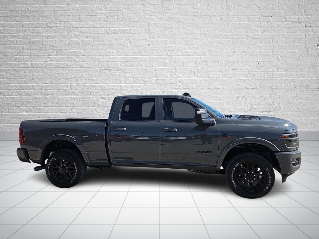 New 2027 Ceramic Gray Clear-Coat Exterior Paint RAM Limited image 5