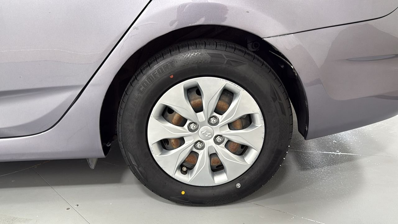Used 2017 Gray Hyundai SE image 23