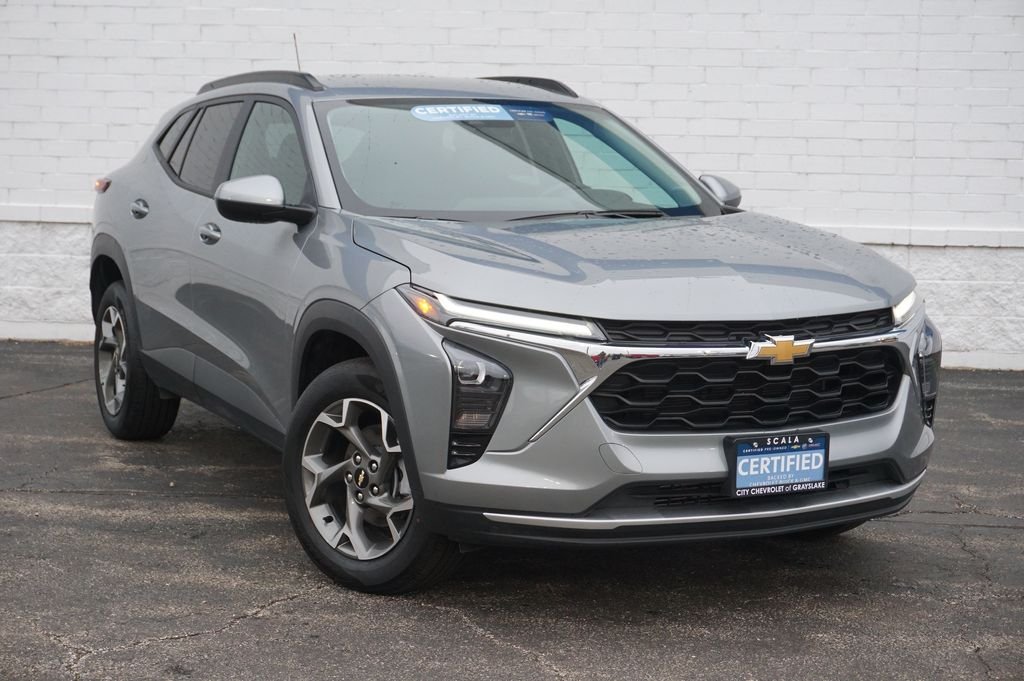 Used 2025 Gray Chevrolet LT image 4