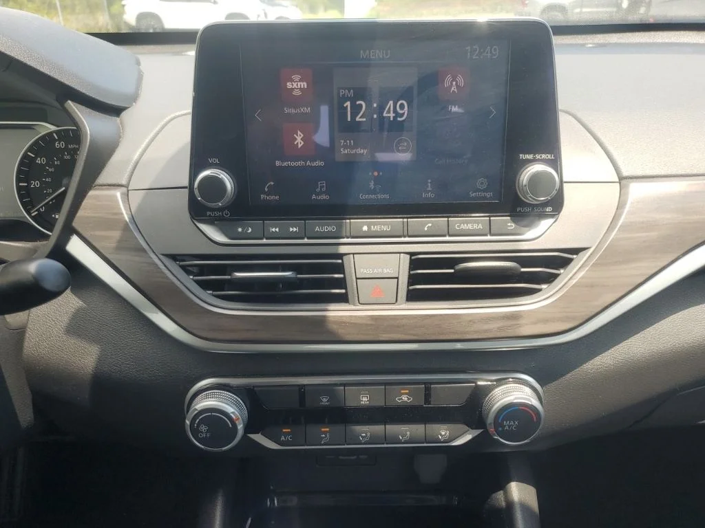 Used 2024 Red Nissan 2.5 SV image 19