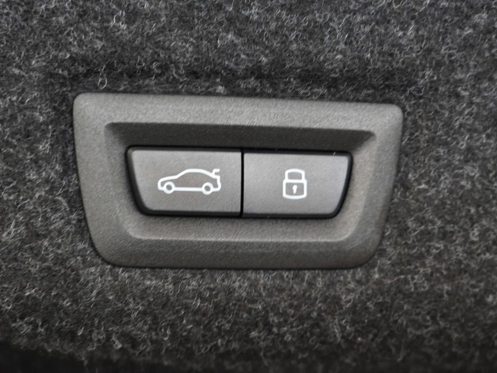 Used 2026 Dark Graphite Metallic BMW 530i image 23