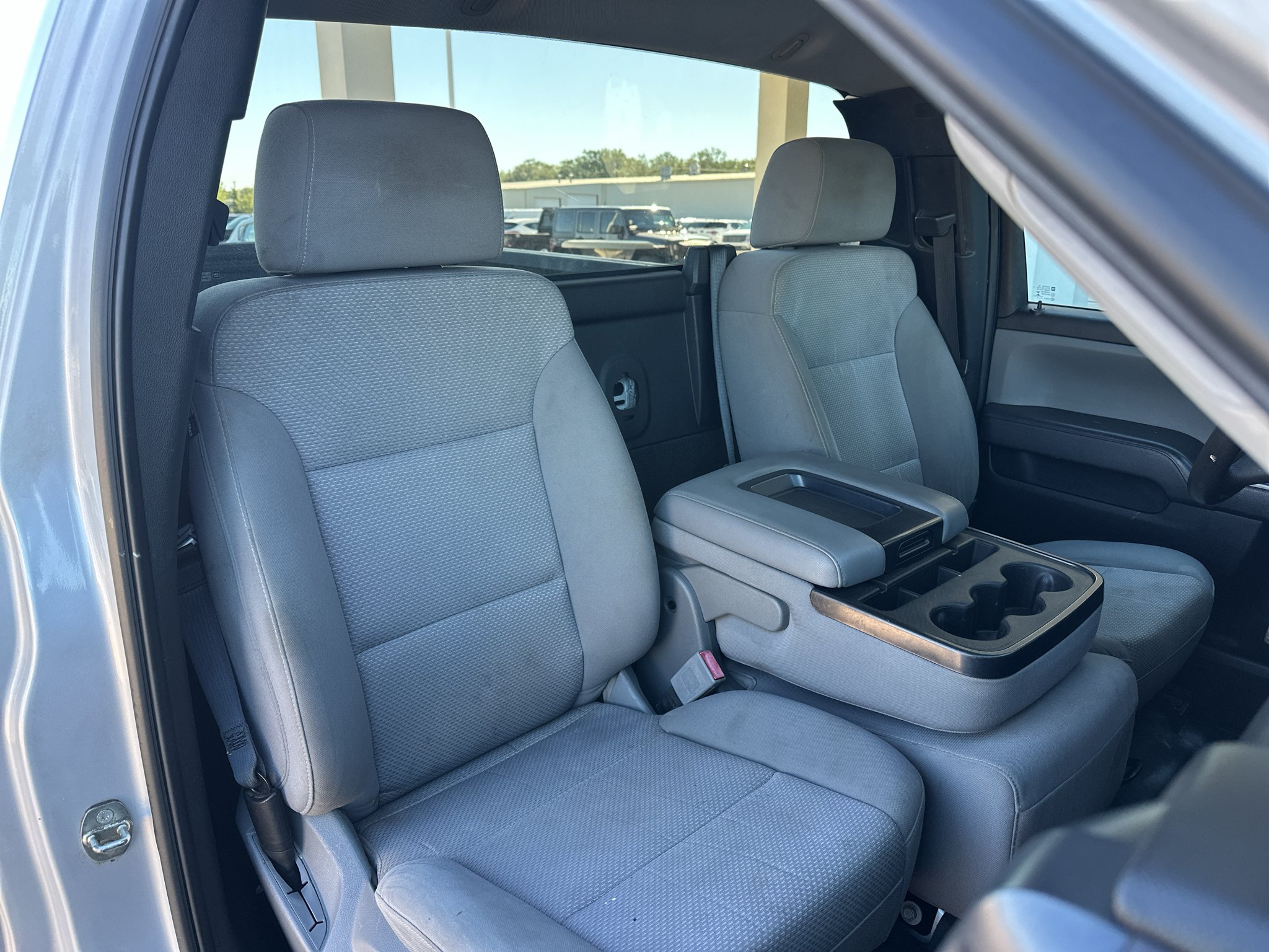Used 2018 Silver Ice Metallic Chevrolet Work Truck image 29