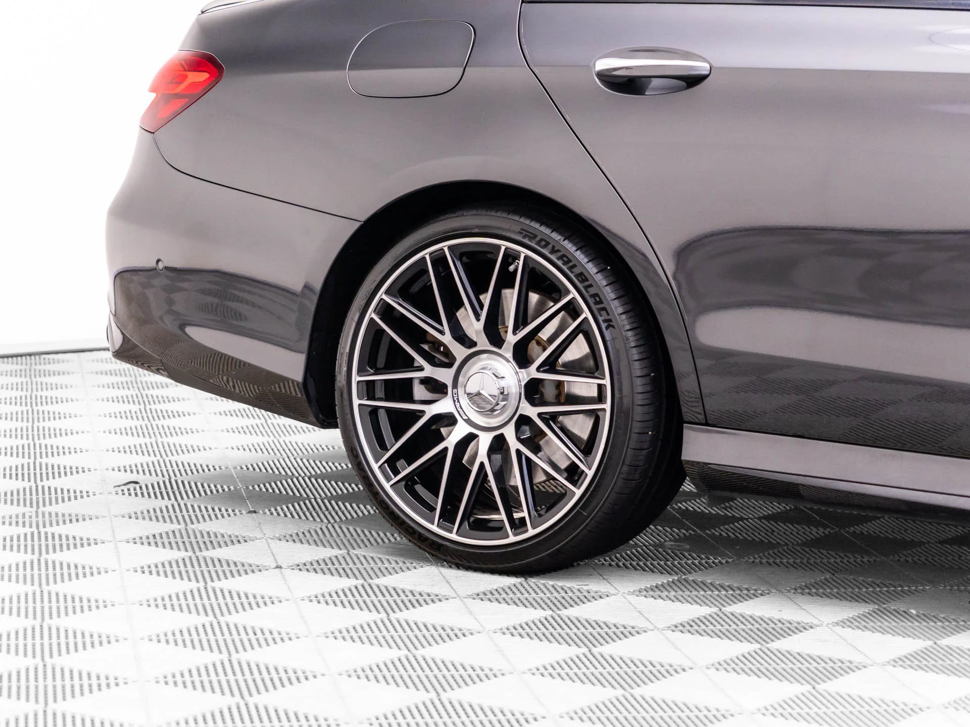 Used 2022  Mercedes-Benz E 53 AMG® image 40