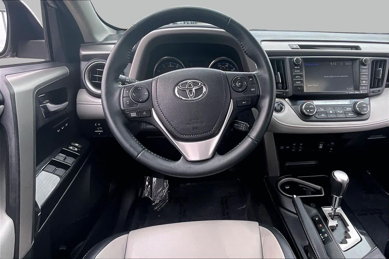 Used 2016 Silver Sky Metallic Toyota Limited image 9