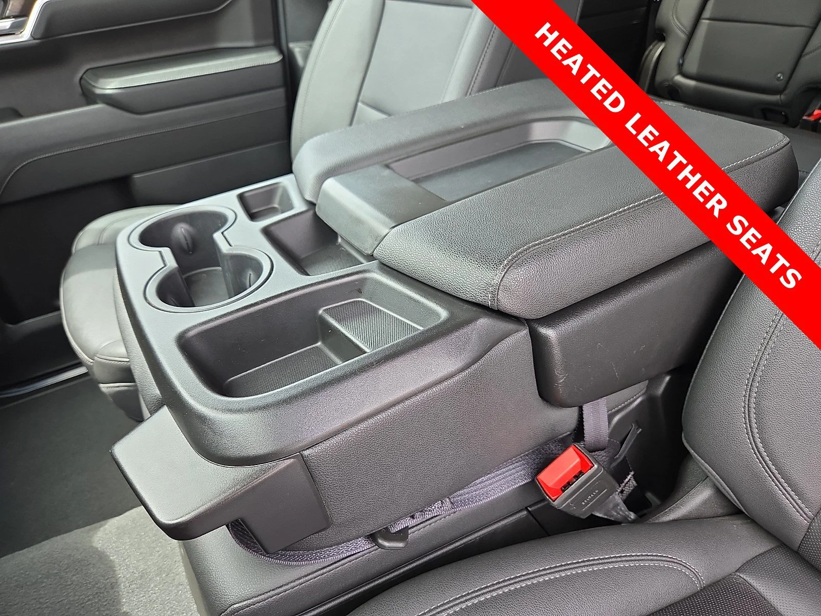 2024 GMC Sierra 1500 SLT - Photo 25