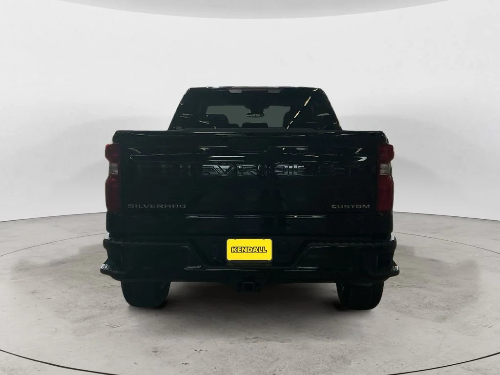 Used 2025 Black Chevrolet Custom image 6